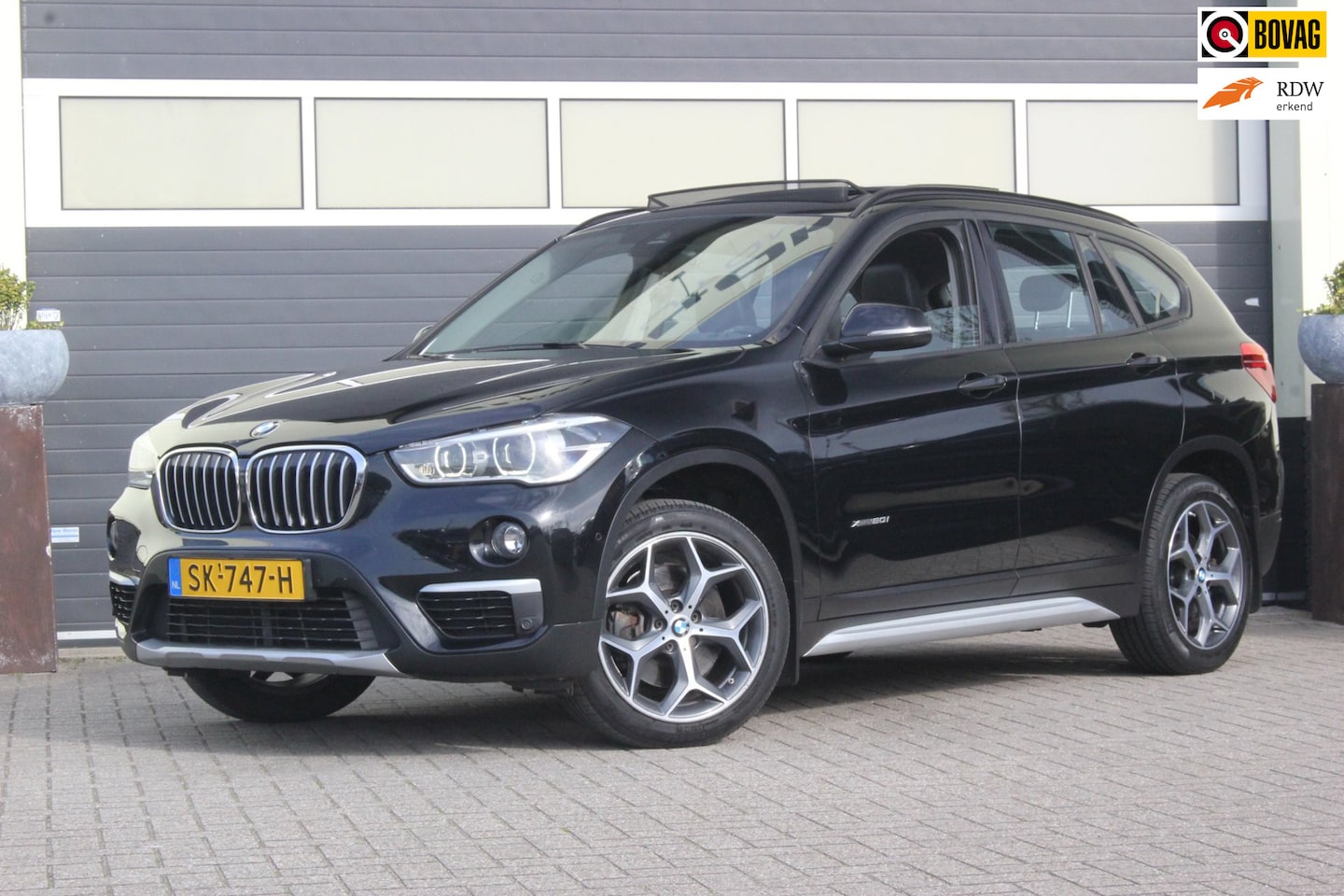 BMW X1 - XDrive20i High Executive Carplay Dak Trekhaak - AutoWereld.nl