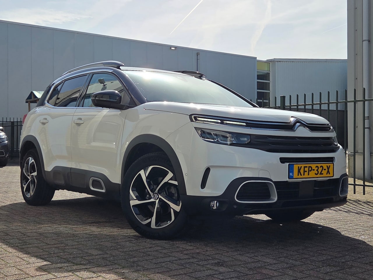 Citroën C5 Aircross - 1.2 PureTech Airco-Navi-Camera-Leer/Alc. - AutoWereld.nl