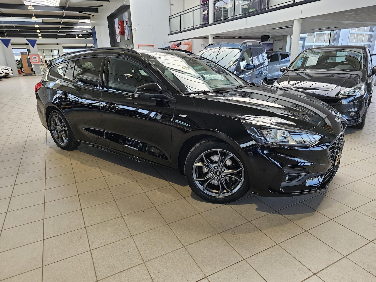 Ford Focus Wagon - 1.0 EcoBoost ST-line Automaat - AutoWereld.nl