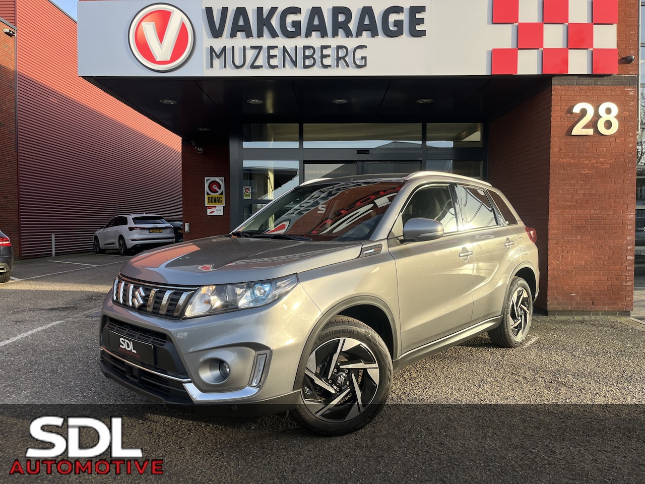 Suzuki Vitara - 1.4 Boosterjet AllGrip Stijl // ADAPT. CRUISE // SCHUIF-KANTELDAK // CAMERA // STOELVERWAR - AutoWereld.nl