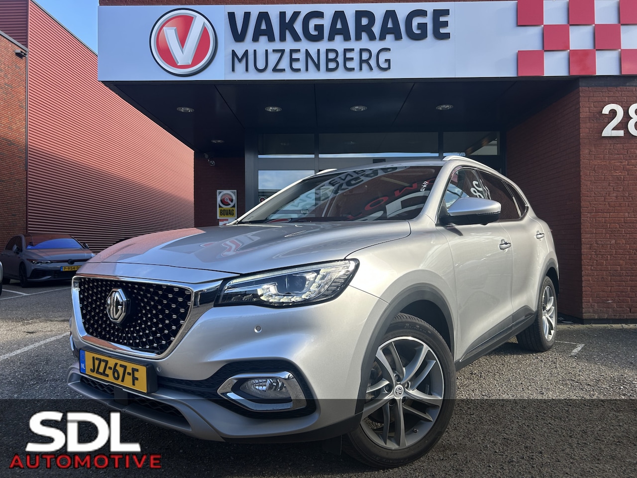 MG EHS - 1.5 TGDI Luxury // SCHUIF-KANTELDAK // 360 CAMERA // ADAPT. CRUISE // ELEK.STOELEN+KLEP // - AutoWereld.nl