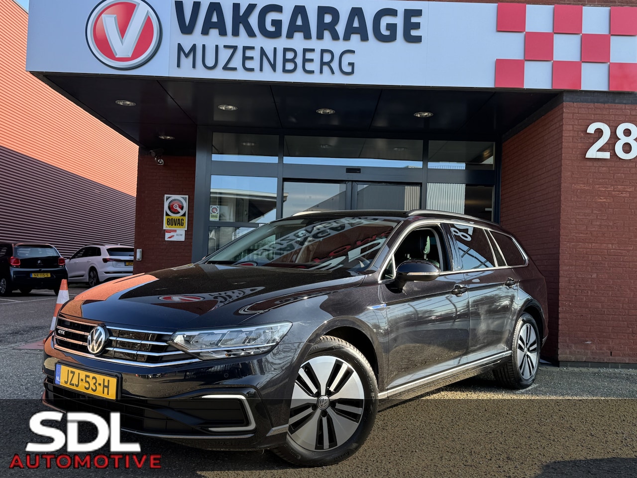 Volkswagen Passat Variant - 1.4 TSI PHEV GTE Business // DEALER ONDERHOUDEN // ERGO COMFORT // TREKHAAK // NAVI // CAM - AutoWereld.nl