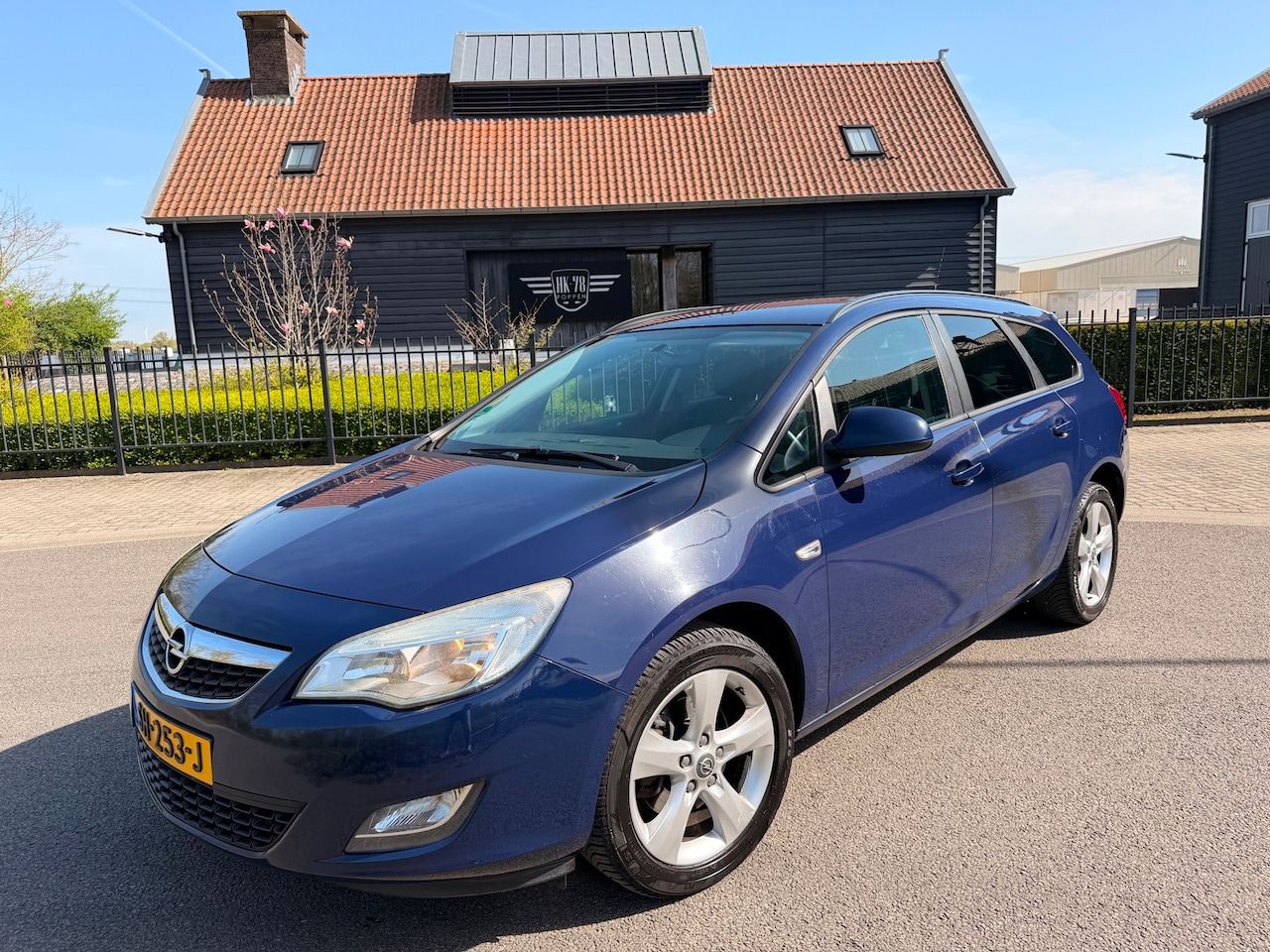 Opel Astra Sports Tourer - 2.0 CDTi Edition Airco Cr Contr lm Velgen - AutoWereld.nl