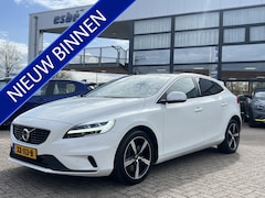 Volvo V40 - 1.5 T3 Automaat R-Design Navigatie Camera Harman Kardon Keyless LedKoplampen 17 Inch Stoel