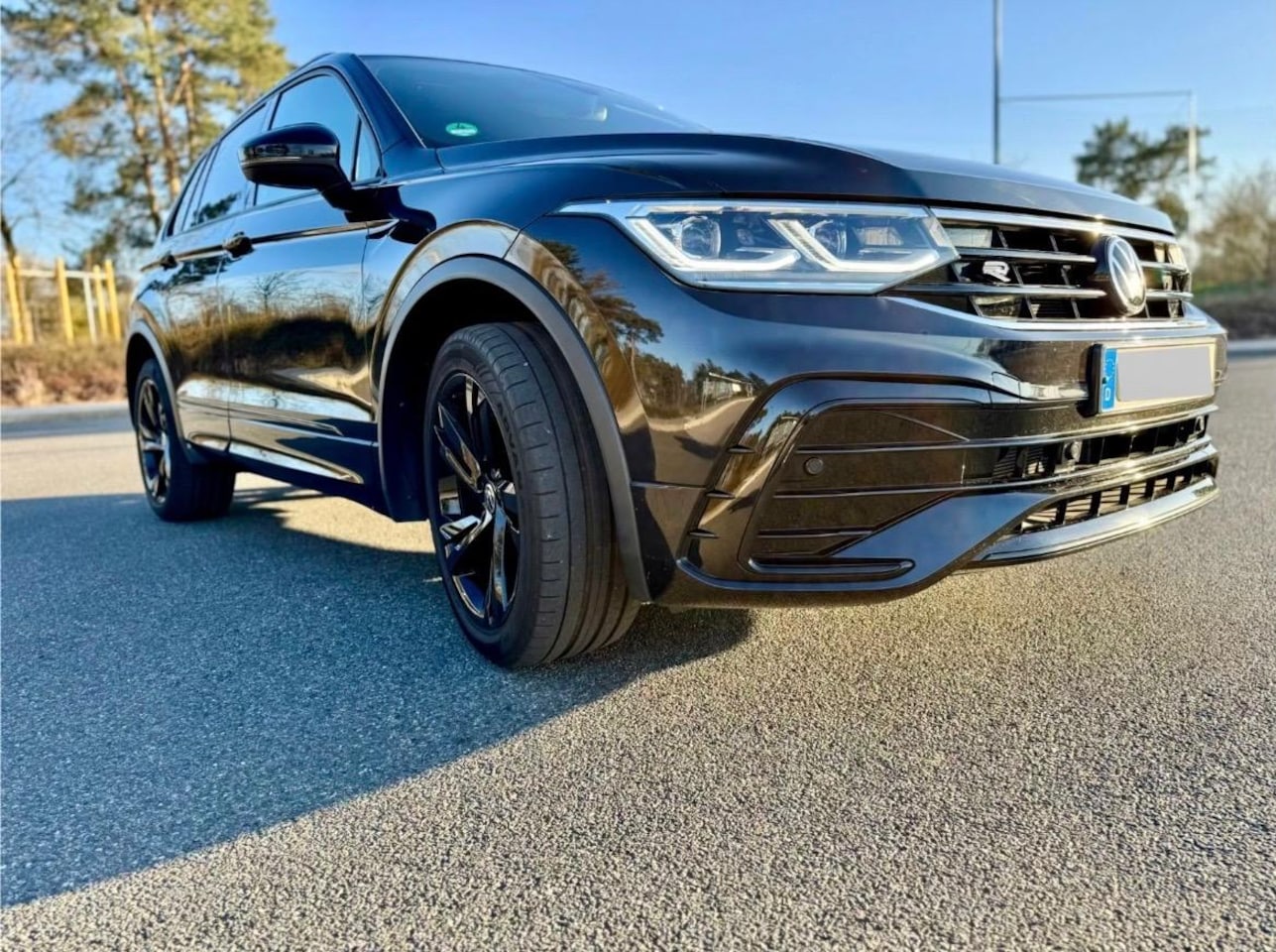 Volkswagen Tiguan - 1.4 TSI eHybrid 245pk DSG R-Line / Black Style / IQ-Light - AutoWereld.nl