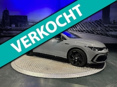 Volkswagen Golf - 1.5 eTSI R-Line Business *Pano*Camera*Navi*Appconnect