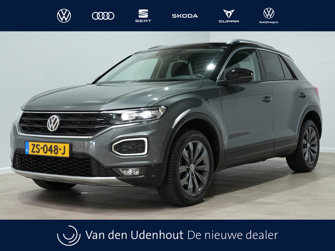 Volkswagen T-Roc - 1.5 150pk TSI Style Business Navigatie 299 - AutoWereld.nl