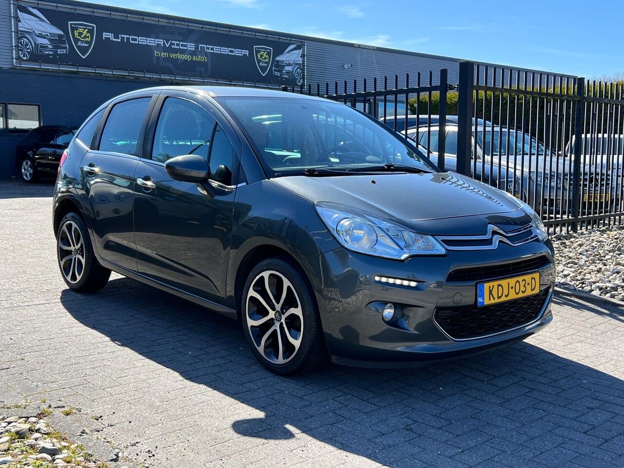 Citroën C3 - 1.2 PureTech Collection / Airco / Stoelverwarming! Nw APK! - AutoWereld.nl