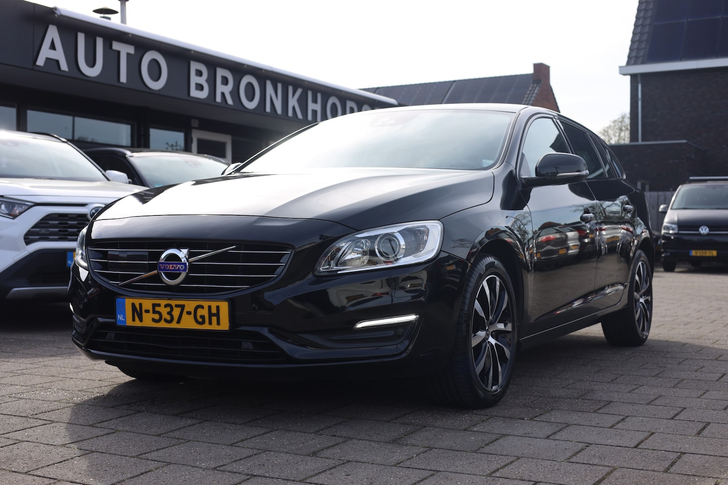 Volvo V60 - 1.5 T3 POLAR+ AUT | NAVI | LEDER | CAMERA - AutoWereld.nl