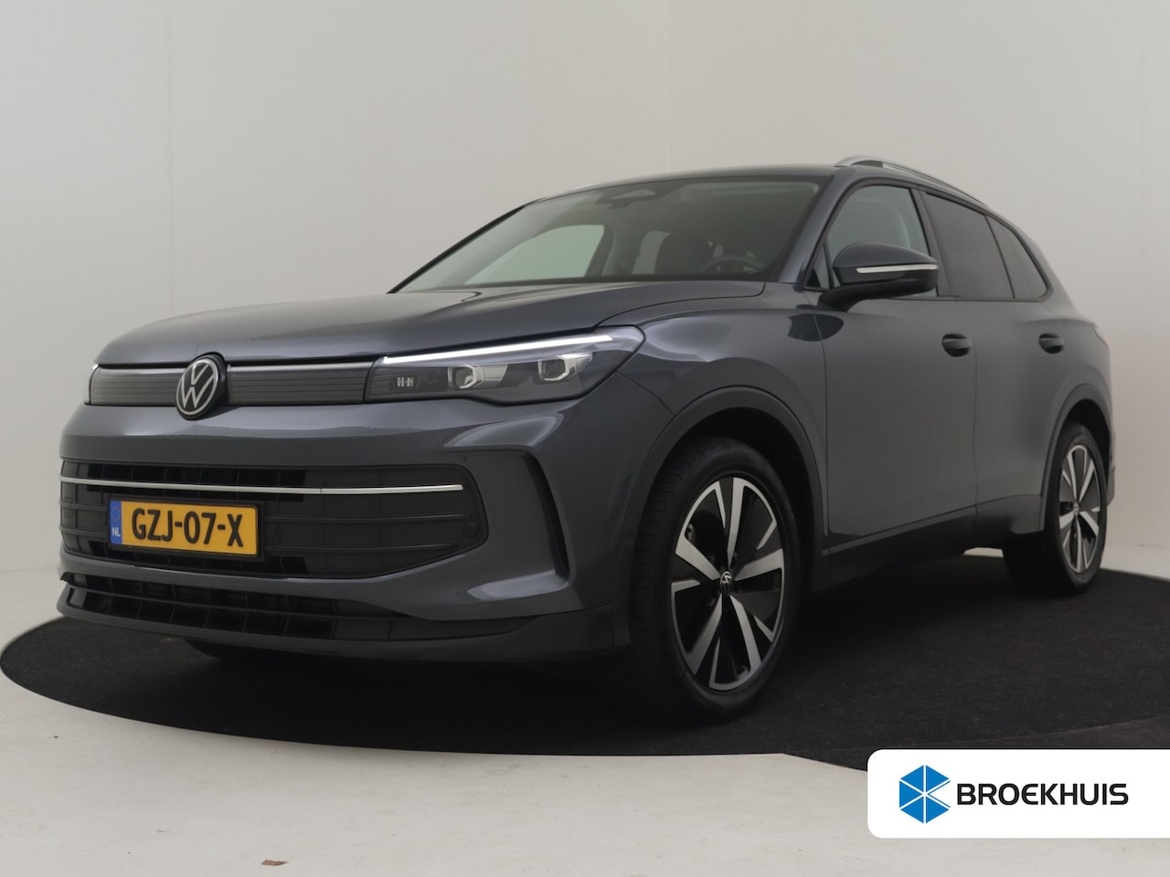 Volkswagen Tiguan - 1.5 eTSI Life Edition 150Pk DSG/AUTO | Achteruitrijcamera | Apple carplay Android auto | C - AutoWereld.nl