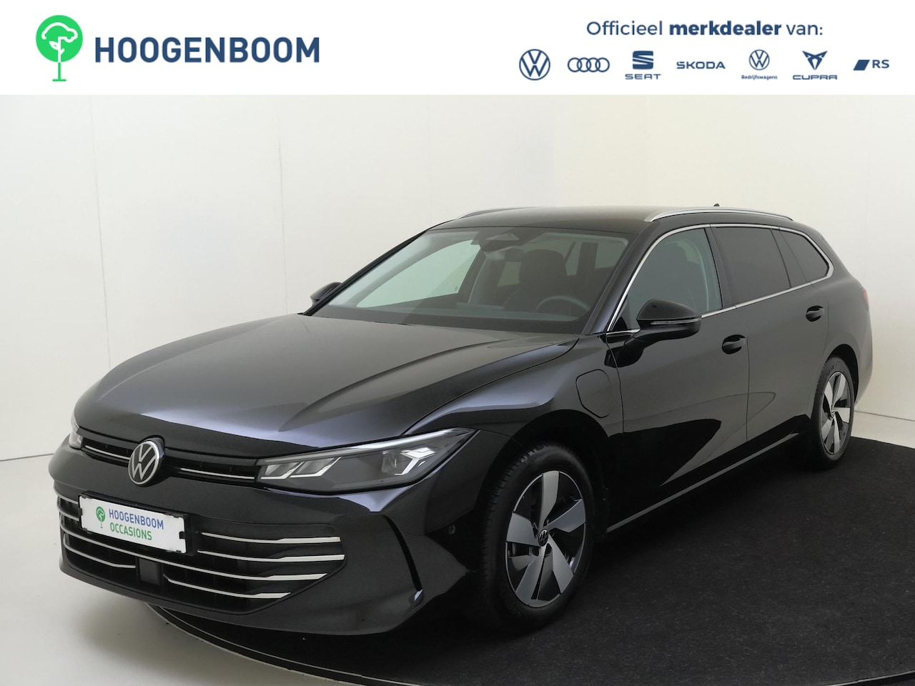 Volkswagen Passat Variant - 1.5 eHybrid Business | Trekhaak | Head-up display | Parkeerassistent | Stoel- en stuurwiel - AutoWereld.nl