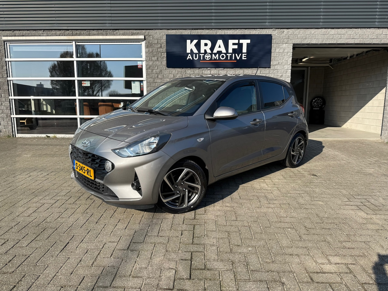 Hyundai i10 - 1.0 Premium | Full option | Cruise | Camera | Apple Carplay | Clima | LMV | 5 Deurs | I10 - AutoWereld.nl