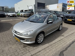 Peugeot 206 CC - 1.6-16V Roland Garros, Automaat, Leder, Uniek