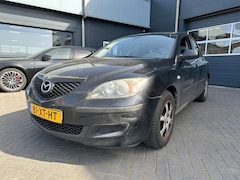 Mazda 3 - 3 1.6 H5 met trekhaak, airco, elektrische ramen, APK tot 01-2027