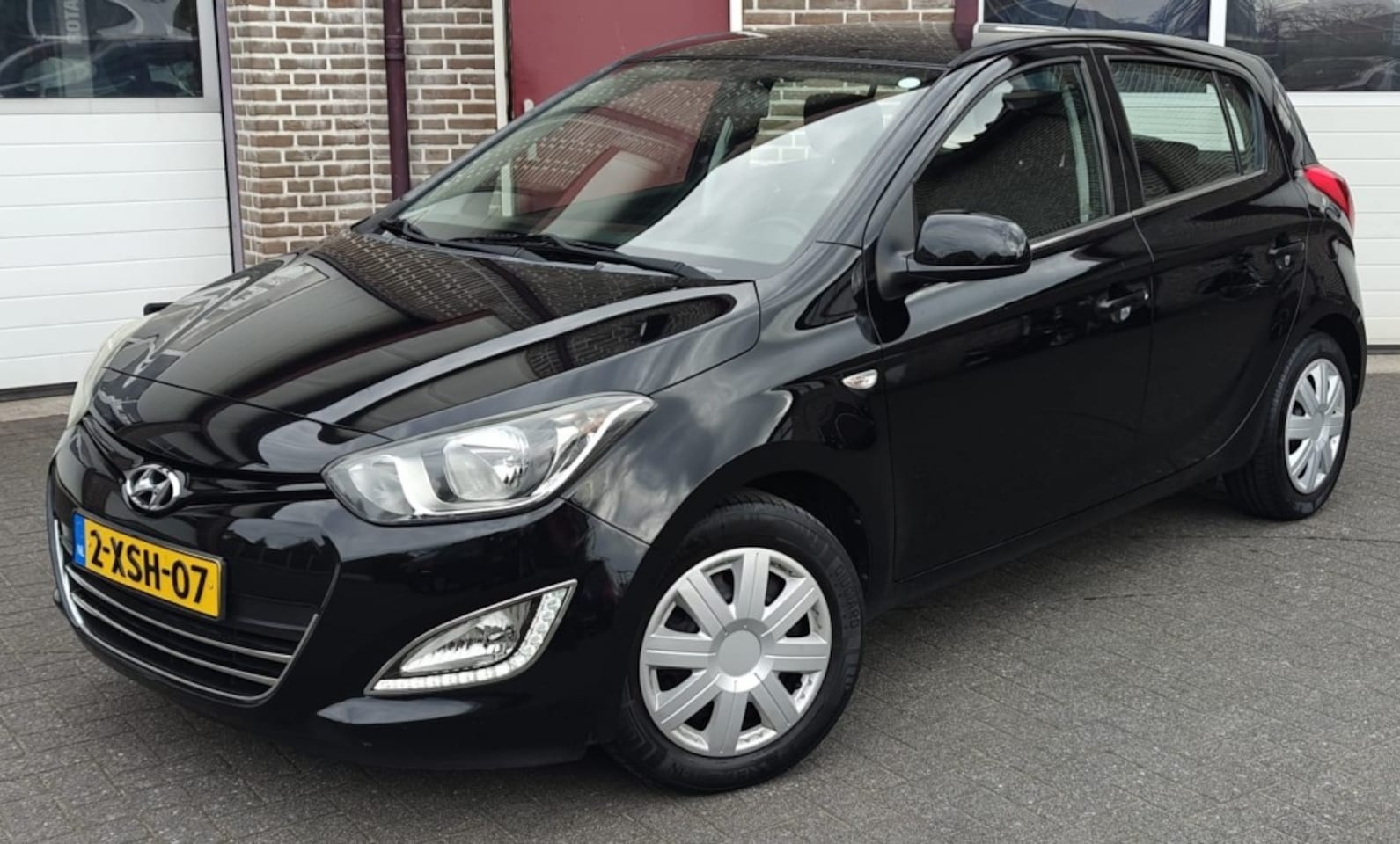 Hyundai i20 - 1.2i Business Edition - Airco - cruise control - trekhaak - Prijs all in - AutoWereld.nl