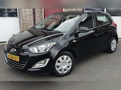 Hyundai i20 - 1.2i Business Edition - Airco - cruise control - trekhaak - Prijs all in