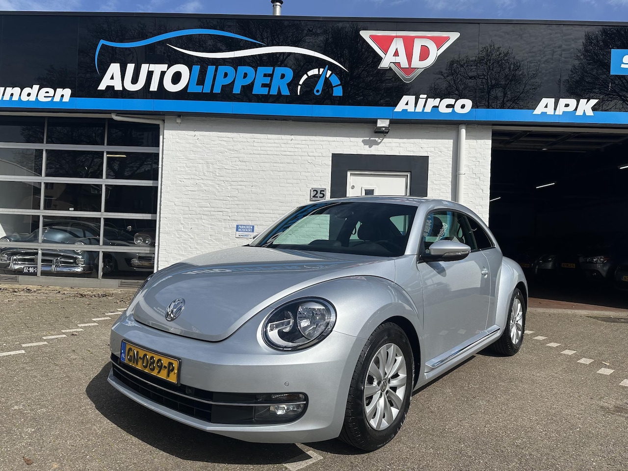 Volkswagen Beetle - 1.2 TSI Design BlueMotion R-Line/Leder/Lm velgen/Nieuwe apk bij aflevering/24370 NAP!!!! - AutoWereld.nl