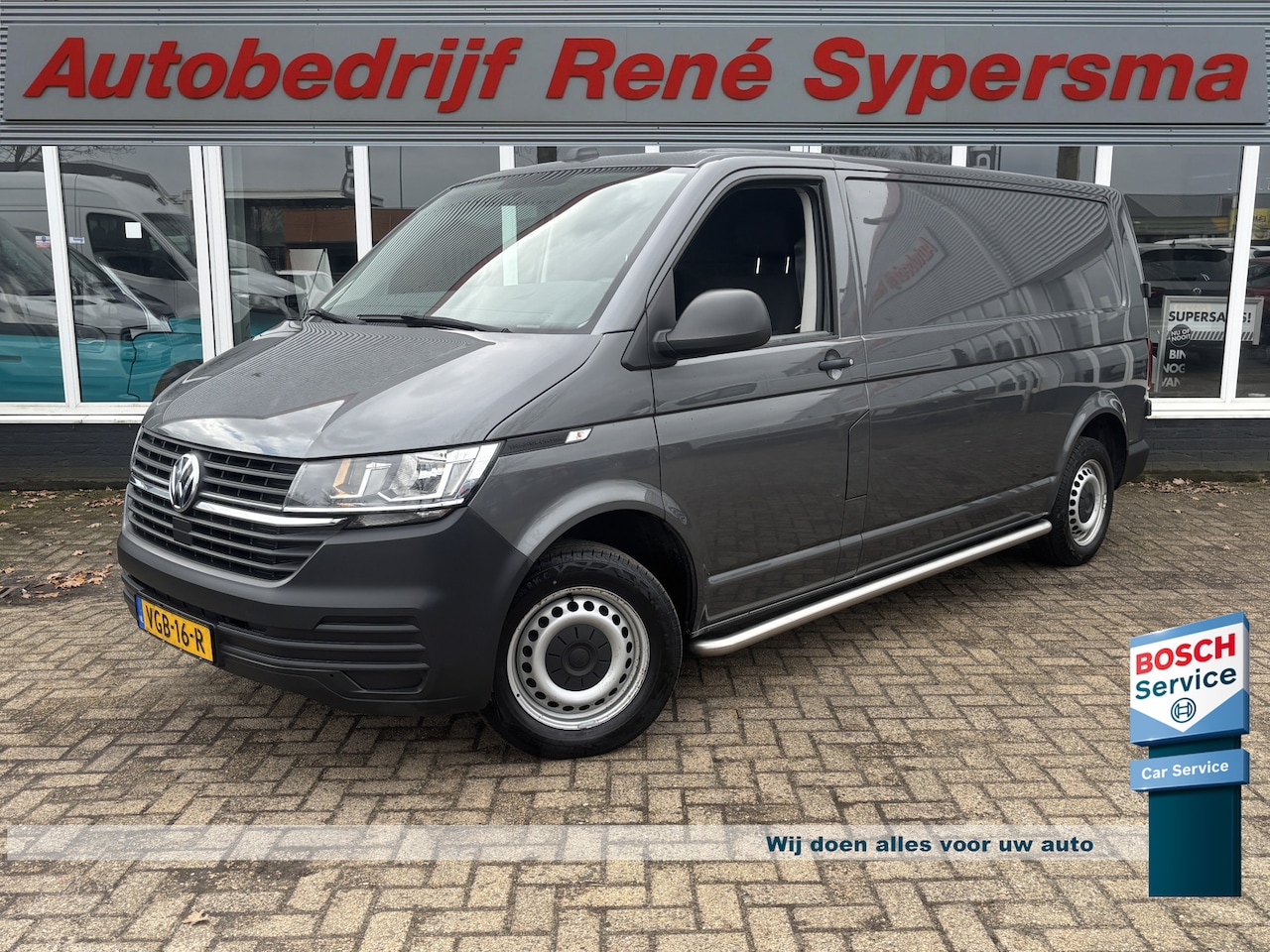 Volkswagen Transporter - 2.0 TDI L2H1 28 Economy Business | Apple Carplay | Parkeersensoren | Cruise | Airco - AutoWereld.nl