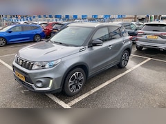 Suzuki Vitara - 1.0 Boosterjet Stijl | Schuif/Kanteldak | Afneembare Trekhaak | Achteruitrij camera | Deal
