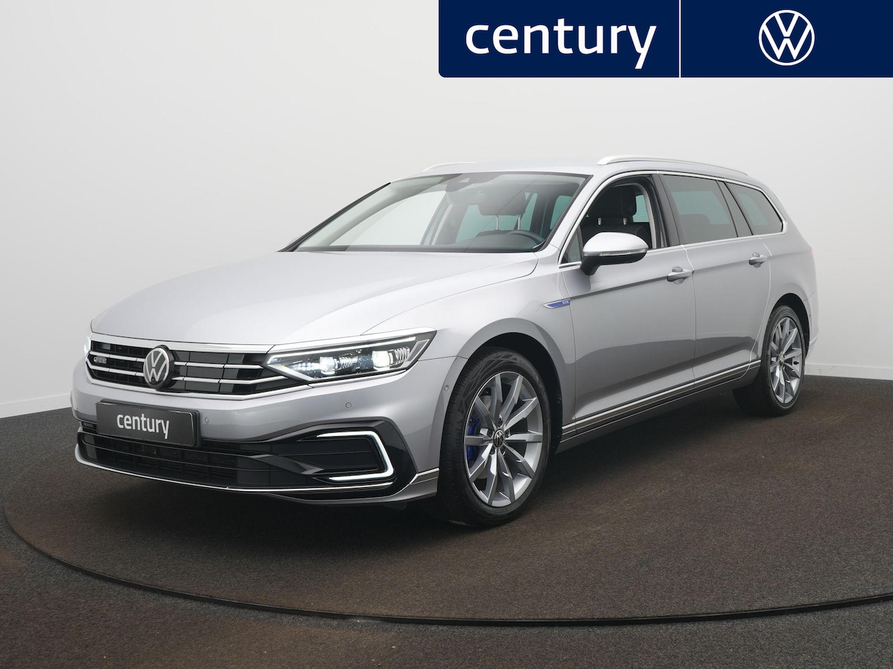 Volkswagen Passat Variant - 1.4 TSI PHEV GTE Business Automaat - LED - PDC - Navigatie - 360 Camera - Stoelverwarming - AutoWereld.nl