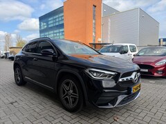 Mercedes-Benz GLA-Klasse - 200 AMG Line Automaat | PDC | Navi | Camera