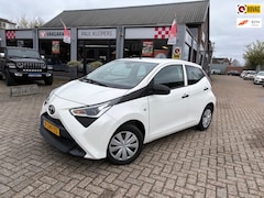 Toyota Aygo - 1.0 VVT-i x-fun *5-deurs + airco