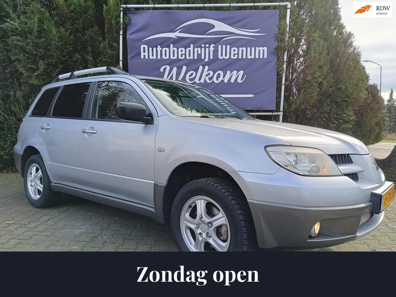 Mitsubishi Outlander - 2.0 DI-D Invite Cruise Control, Trekhaak, LM velgen, enz. - AutoWereld.nl