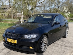BMW 3-serie - 320i High Executive