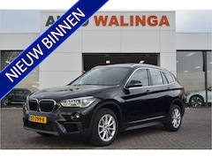 BMW X1 - sDrive20i High Executive | Panoramadak | Leer | Stuur en stoelverw. | Trekhaak 1800kg | He
