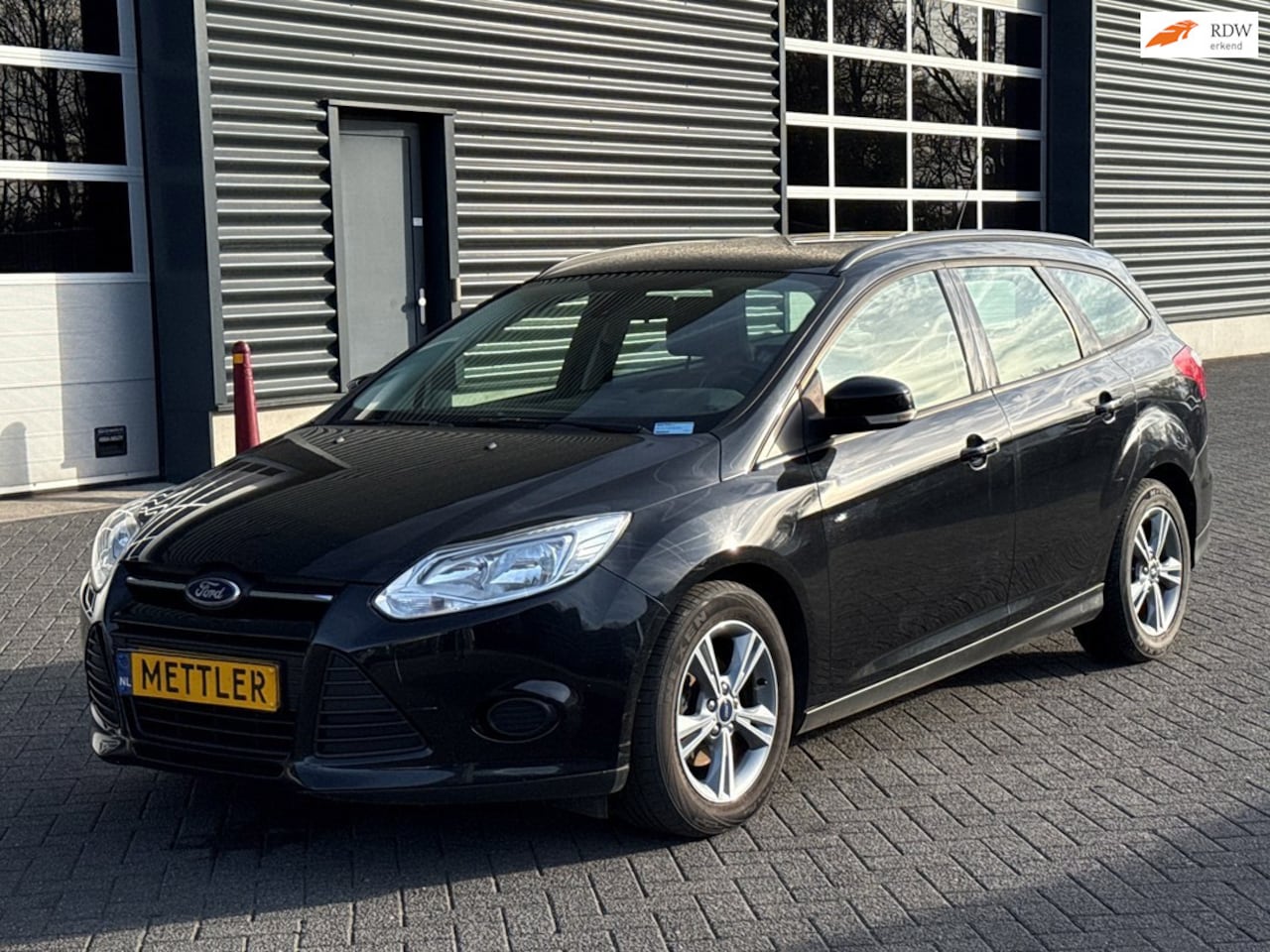 Ford Focus Wagon - 1.0 EcoBoost Edition 1.0 EcoBoost Edition, Cruise control, PDC, Navigatie - AutoWereld.nl