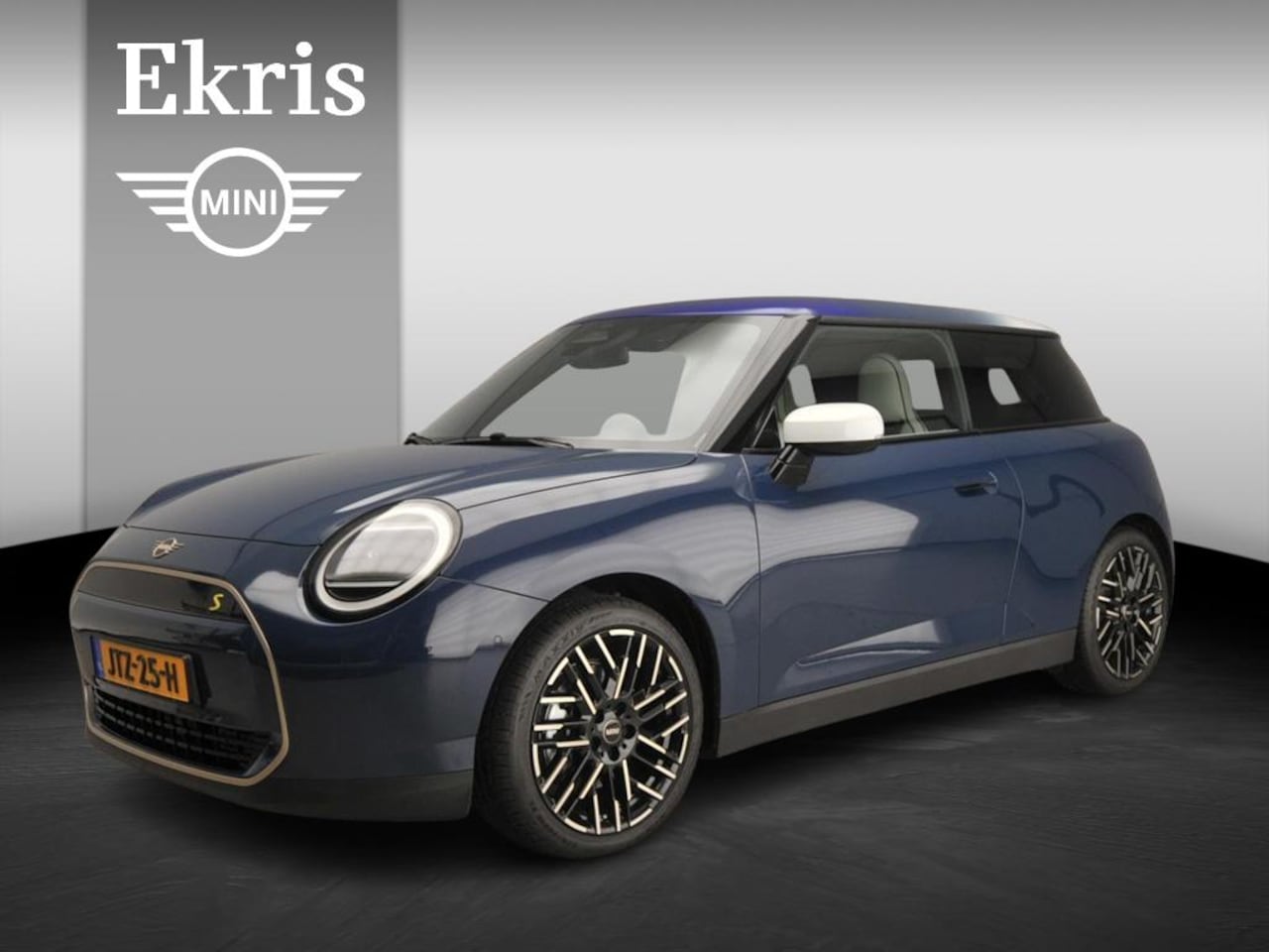 MINI Mini-Electric - 3-deurs Cooper SE Pakket M / Panoramadak / JCW Sportstoelen / Getint glas / LED / Head-up - AutoWereld.nl