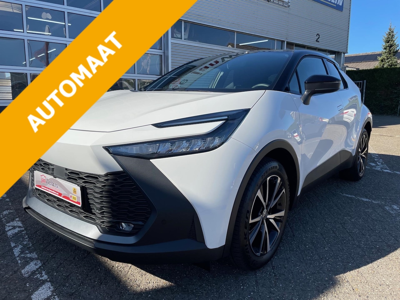 Toyota C-HR - 2.0 Plug-in Hybrid Bi-tone Apple Carplay - AutoWereld.nl
