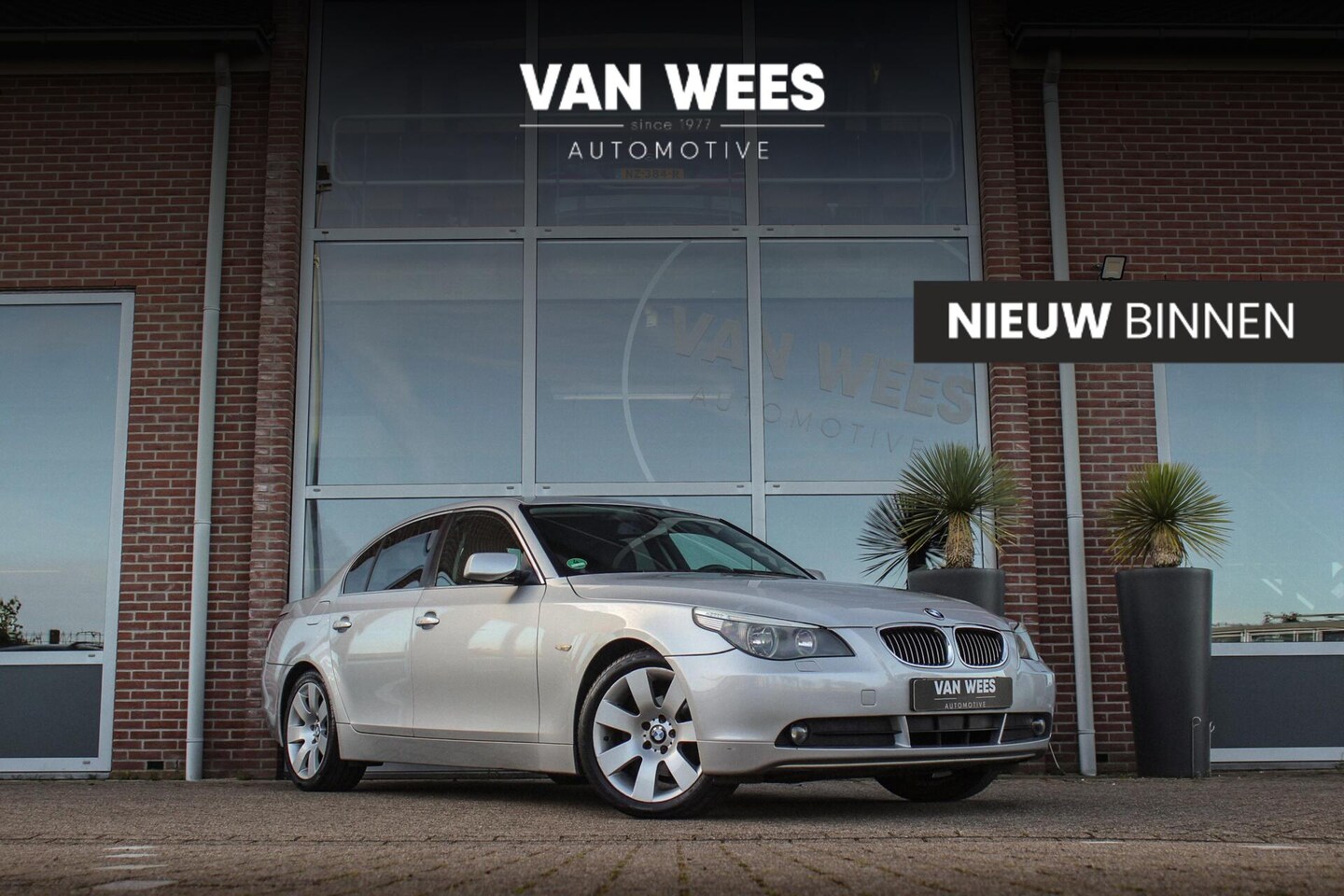 BMW 5-serie - 520i | NL auto | Cruise control | HiFi audio | 18 inch | Trekhaak afneembaar | Regensensor - AutoWereld.nl