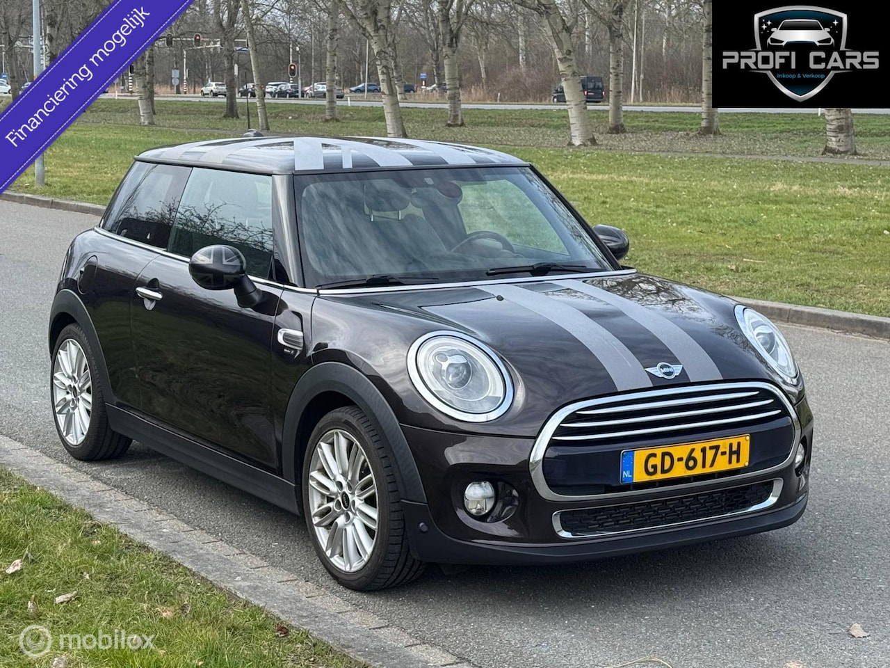 MINI Cooper - Mini 1.5 Chili Business Navi Airco Sfeerverlichting - AutoWereld.nl