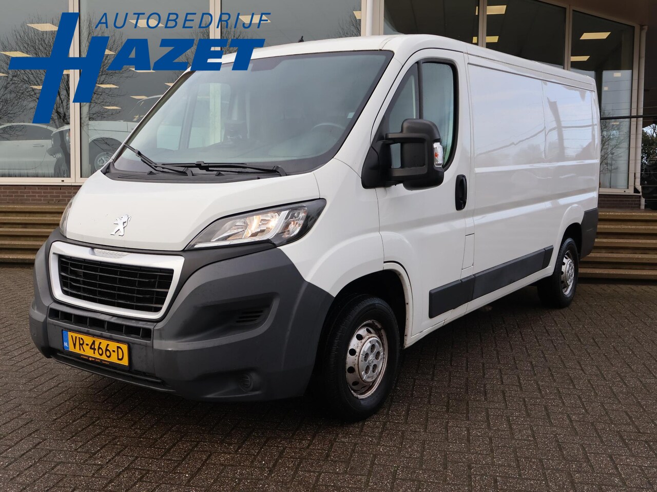 Peugeot Boxer - 330 2.2 HDI L2H1 XT *MARGE* 3-ZITS + AIRCO | TREKHAAK | CRUISE CONTROL | CAMERA - AutoWereld.nl