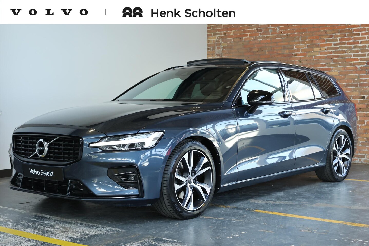 Volvo V60 - B3 R-Design | Electrische bedienbare voorstoelen | Stoelverwarming | Adaptive Cruise Contr - AutoWereld.nl