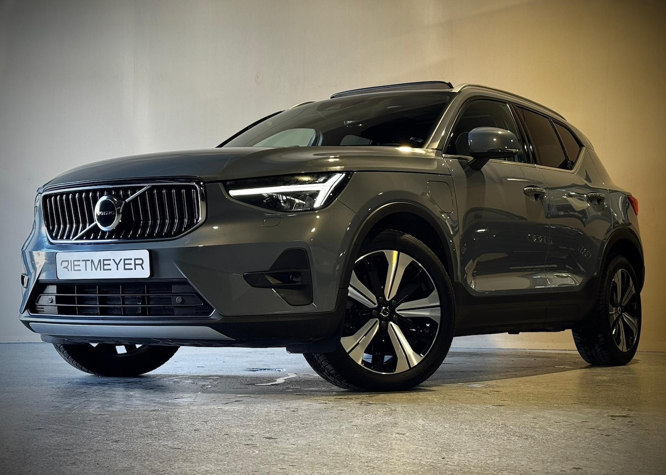 Volvo XC40 - 1.5 T5 Plug-in Ultimate Bright |Panorama dak | - AutoWereld.nl
