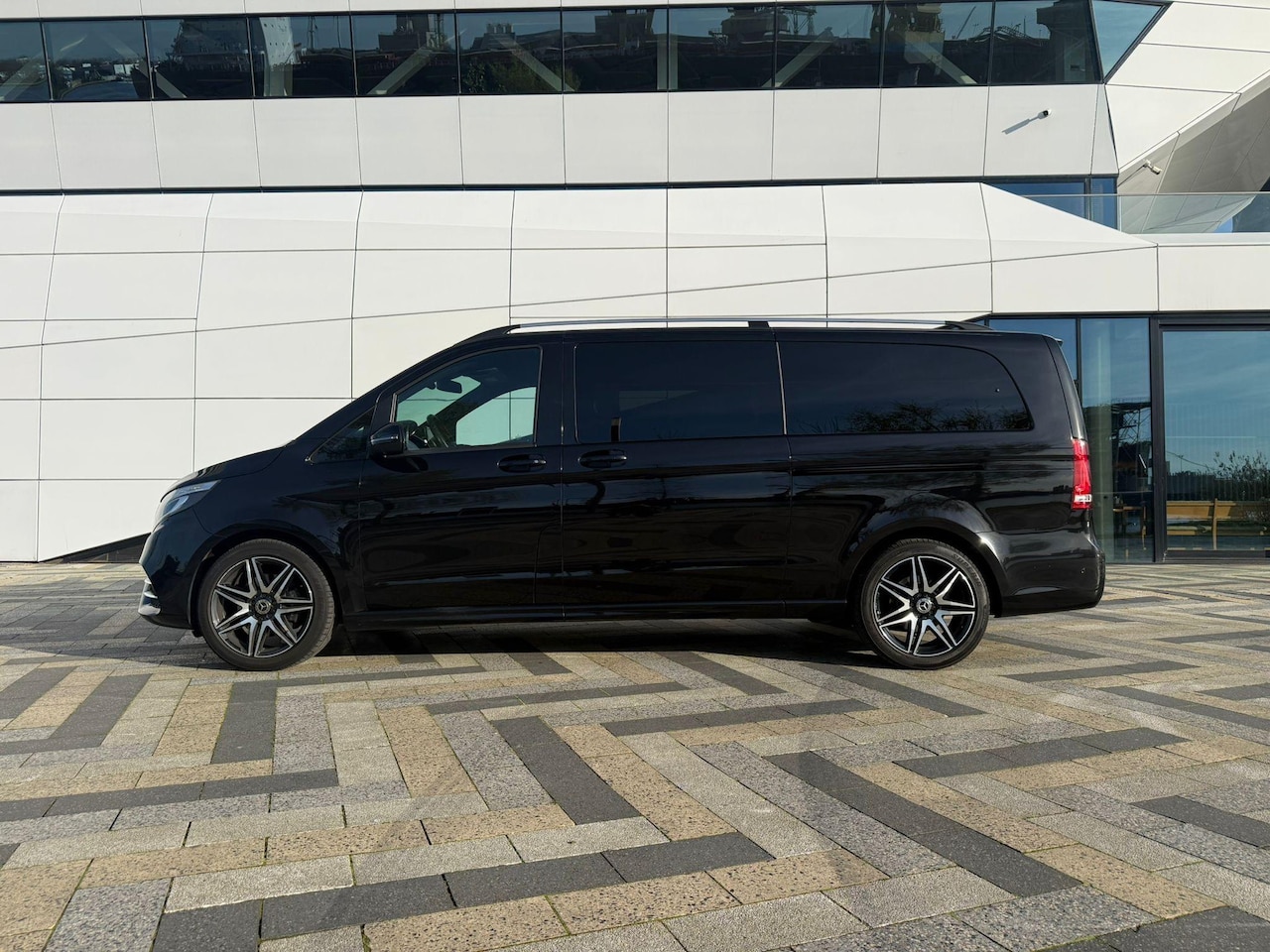 Mercedes-Benz V-klasse - 300d Extra Lang Avantgarde Edition / Taxi Klaar /   BCT  / - AutoWereld.nl