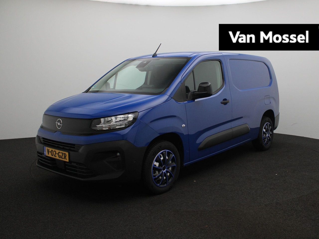 Opel Combo - 1.5 BlueHDi 130 S&S L2 | Stoelverwarming | Navigatie | Camera - AutoWereld.nl