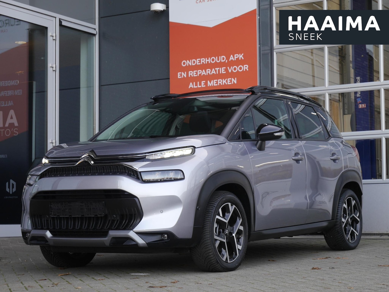 Citroën C3 Aircross - 1.2 PureTech Shine Pack | Panoramadak | | Camera | Climate control | Navigatie | 17 inch l - AutoWereld.nl
