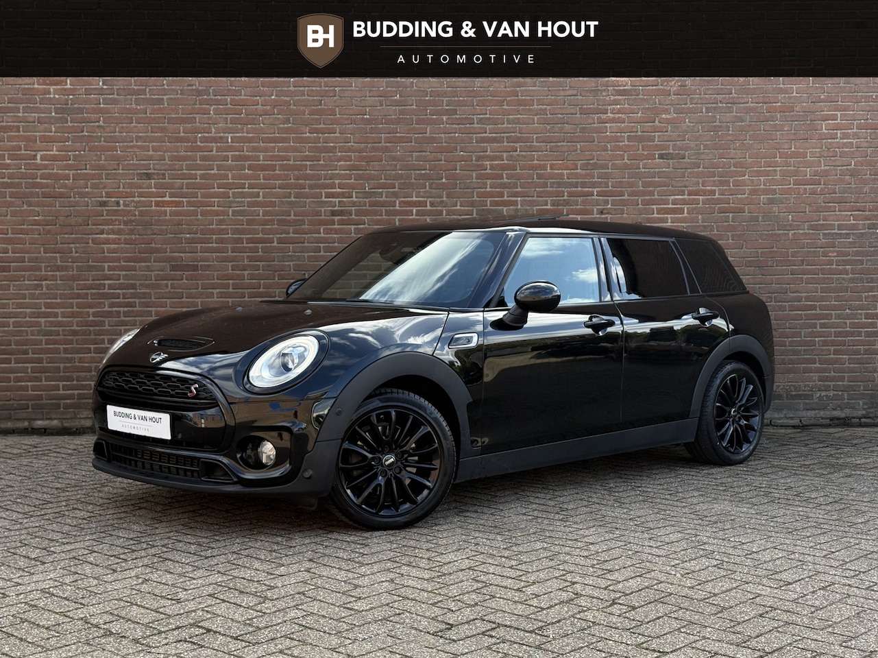 MINI Clubman - 2.0 S Chili Hyde Park Pano Harman Kardon Leder sfeer - AutoWereld.nl