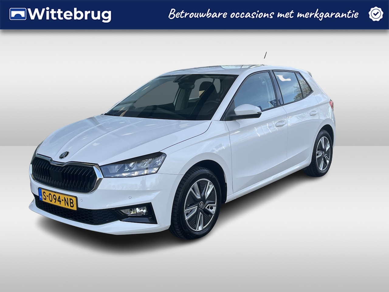 Skoda Fabia - 1.0 TSI Ambition / Navigatie / Carplay / Parkeersensoren / Slechts 1838km! - AutoWereld.nl