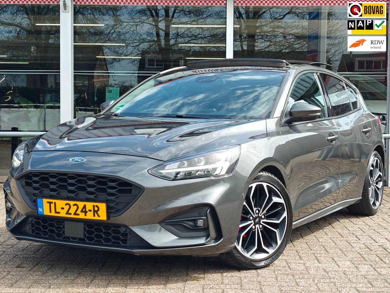 Ford Focus - 1.0 EcoBoost ST Line Business | LED | Panoramadak | Stoel en stuurverwarming | B&O systeem - AutoWereld.nl