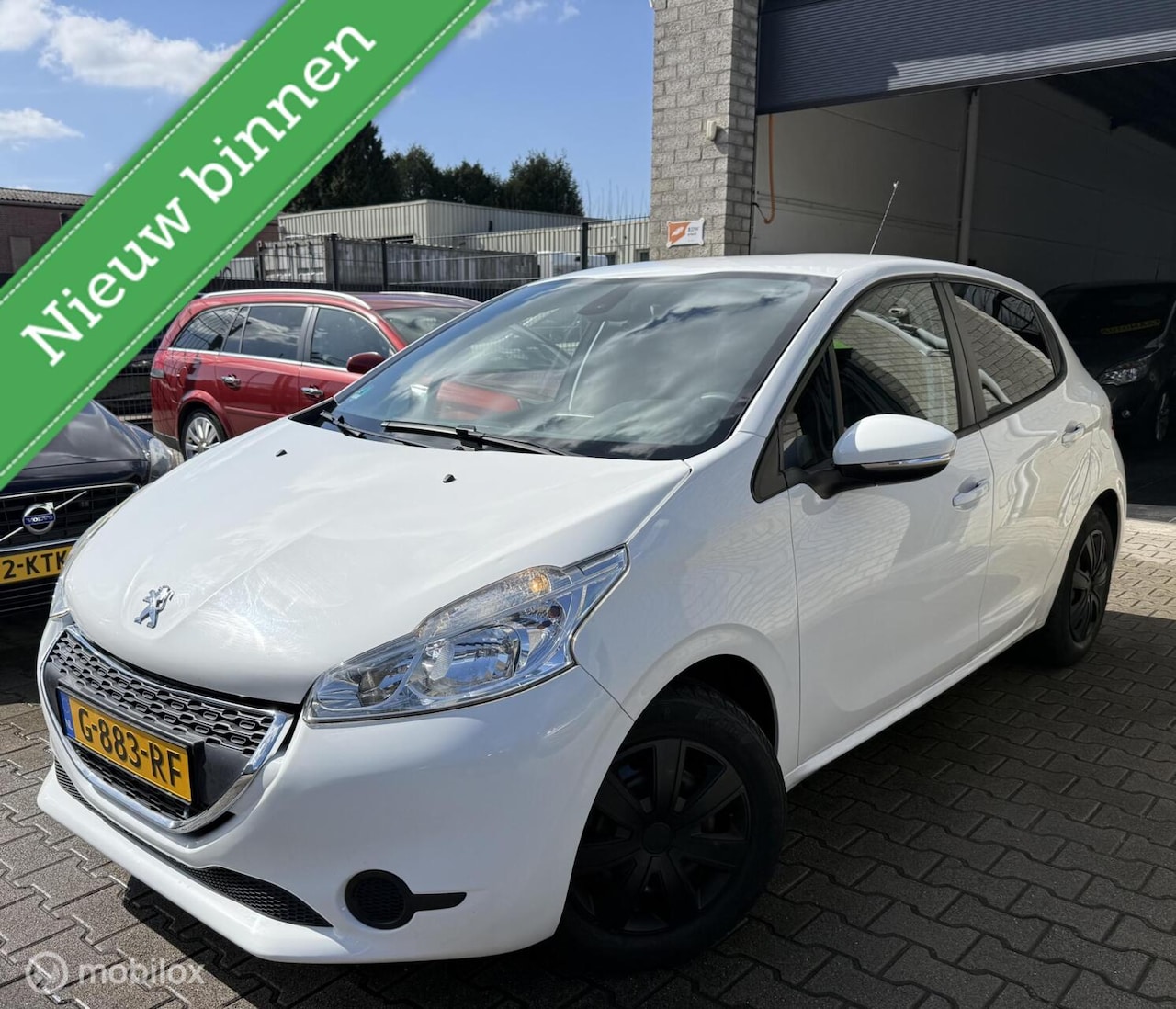 Peugeot 208 - 1.0 PureTech LIKE / 5DRS /BJ 2014 /Nieuwe Distr. - AutoWereld.nl