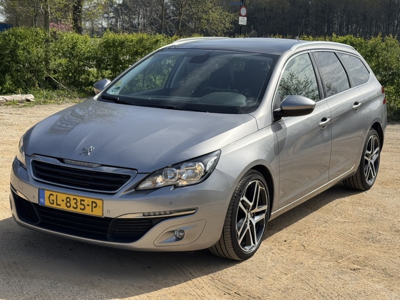 Peugeot 308 SW - 1.6 BlueHDI 120pk BLue Executive Premium *PANO/NAVI/CAMERA - AutoWereld.nl