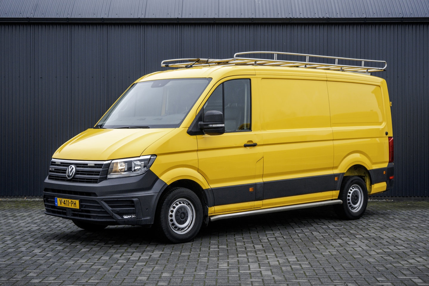 Volkswagen Crafter - 35 2.0 TDI L3H2 Highline | 141 PK | 4-Motion | Camera | Navi | Cruise | Airco - AutoWereld.nl