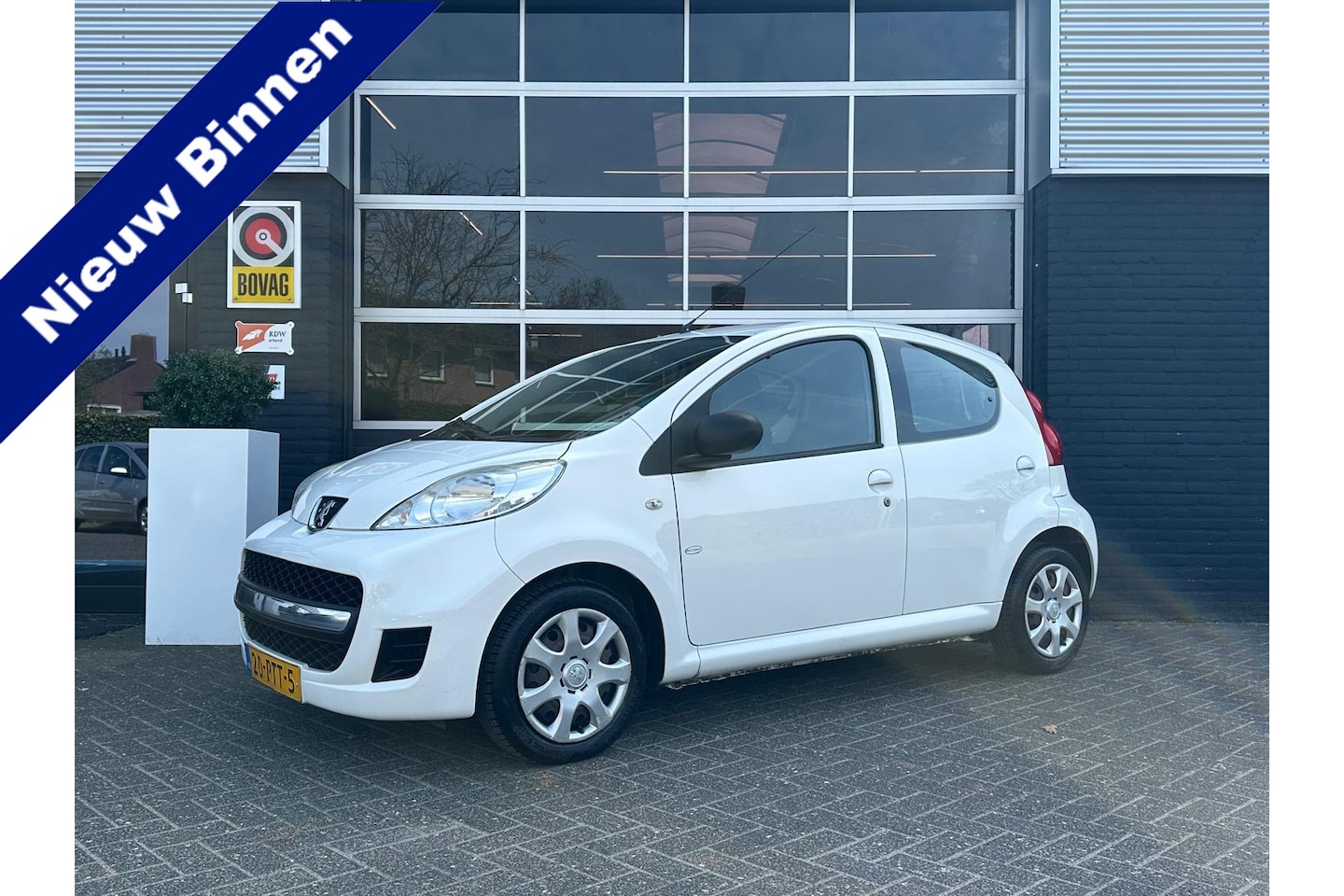 Peugeot 107 - 1.0-12V Accent 1.0-12V Accent, Airco, Radio, 5 drs, NAP - AutoWereld.nl