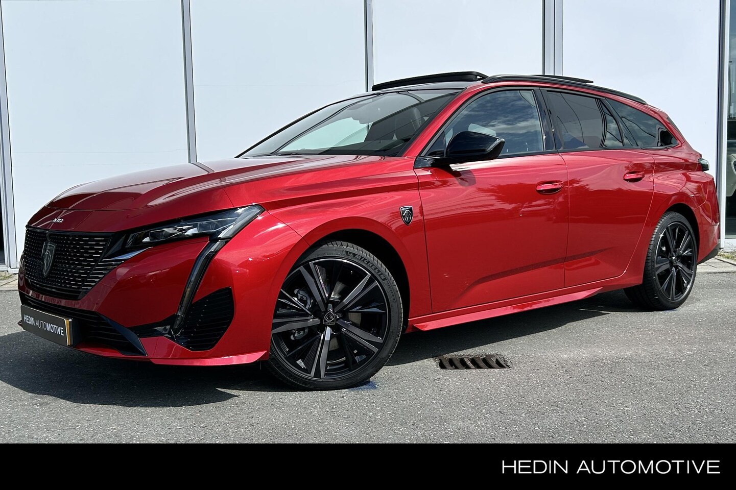 Peugeot 308 SW - 1.2 Hybrid 145PK e-DCS6 GT | Full options! | Trekhaak | Full LED | Alcantara | Elek. achte - AutoWereld.nl