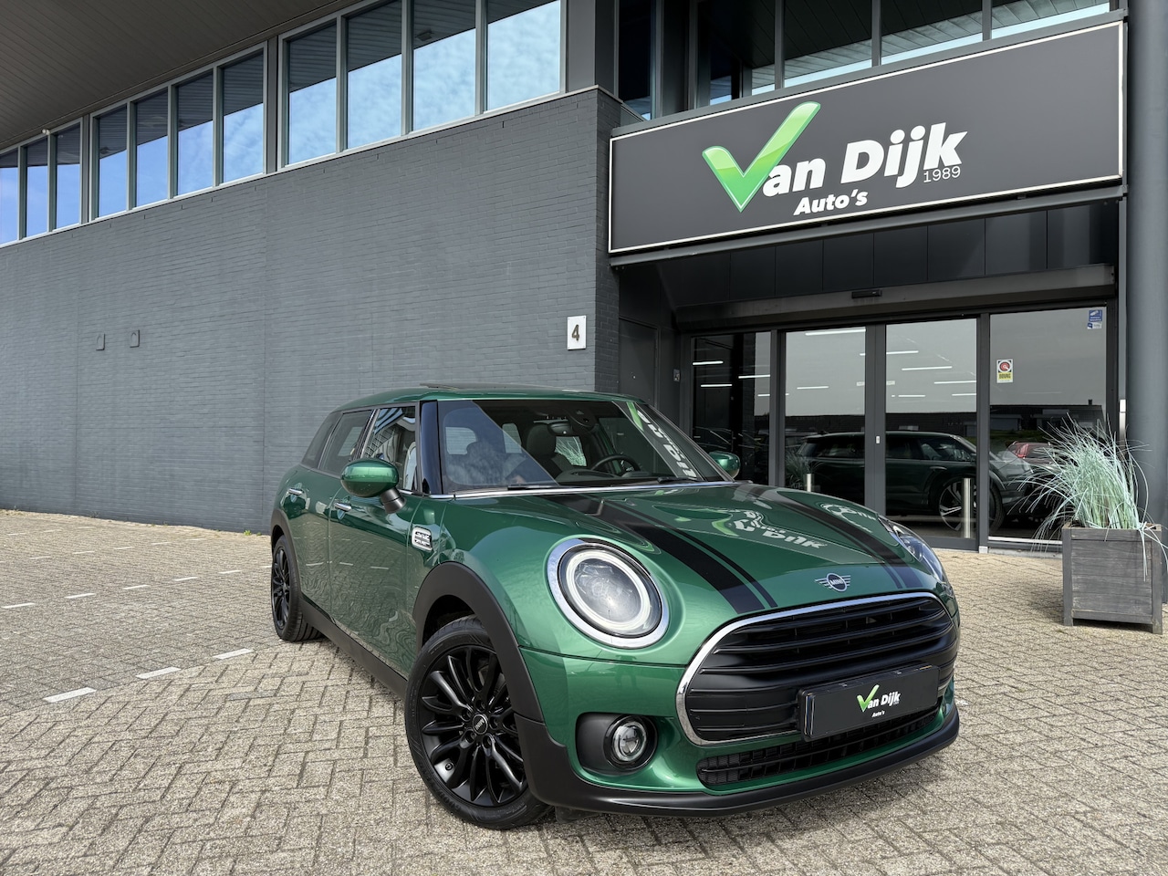 MINI Clubman - Mini 1.5 Cooper Panodak Navi Camera Pdc - AutoWereld.nl