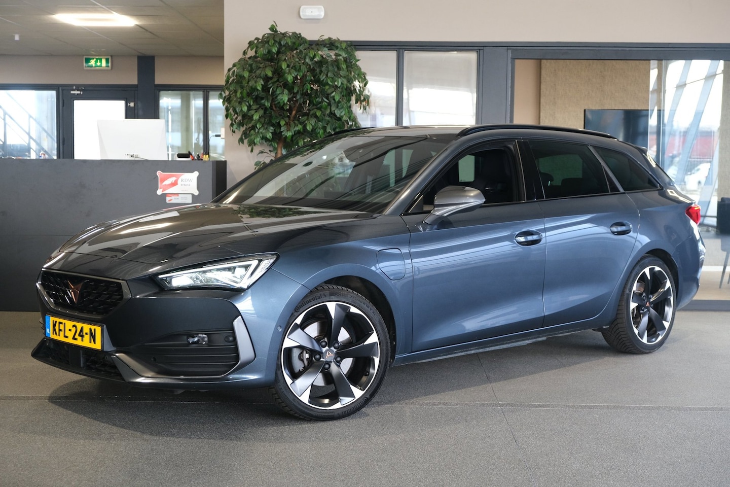 CUPRA Leon Sportstourer - 1.4 e-Hybrid 204PK Led Navi Virtual Cam ACC - AutoWereld.nl